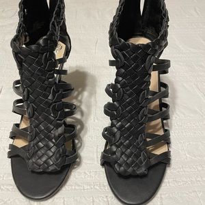Vince camuto heels size 8